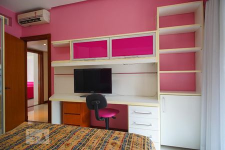 Apartamento para alugar com 352m², 4 quartos e sem vagaQuarto 4