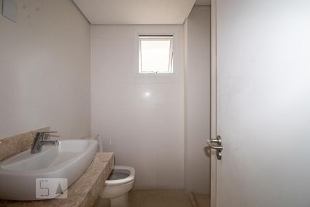 Apartamento à venda com 72m², 2 quartos e 2 vagasBanheiro da Suíte 1