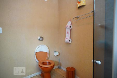 Casa à venda com 188m², 4 quartos e 2 vagasBanheiro 1