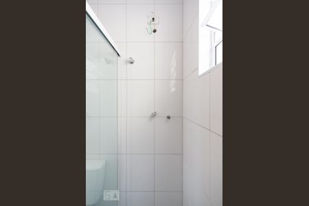 Casa de condomínio para alugar com 75m², 2 quartos e 1 vaga Casa de condomínio para alugar com 75m², 2 quartos e 1 vagaBanheiro da Suíte 2