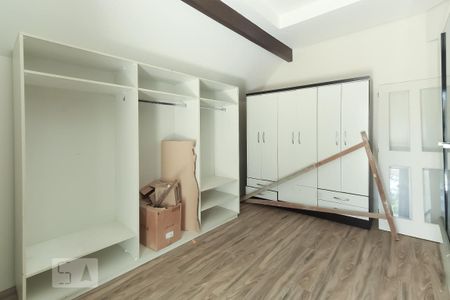 Casa de condomínio à venda com 980m², 4 quartos e 8 vagasCloset da suíte master