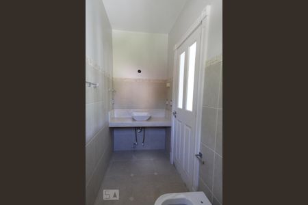 Casa de condomínio à venda com 980m², 4 quartos e 8 vagasBanheiro da suíte 2