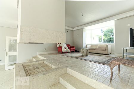 Sala de TV de casa de condomínio à venda com 4 quartos, 980m² em Ipanema, Porto Alegre