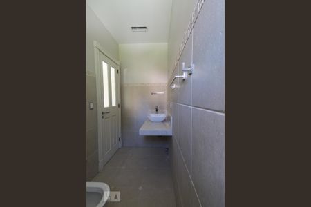 Casa de condomínio à venda com 980m², 4 quartos e 8 vagasBanheiro da suíte 1