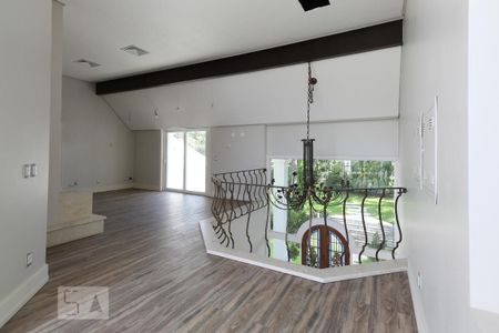 Casa de condomínio à venda com 980m², 4 quartos e 8 vagasCorredor