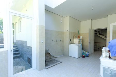 Casa de condomínio à venda com 980m², 4 quartos e 8 vagasÁrea de serviço