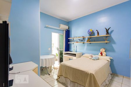 Casa à venda com 600m², 5 quartos e 3 vagas Casa à venda com 600m², 5 quartos e 3 vagasQuarto 3