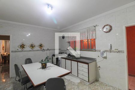 Casa à venda com 227m², 4 quartos e 4 vagasCozinha 1