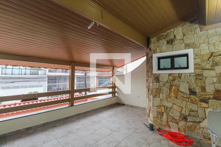 Casa à venda com 227m², 4 quartos e 4 vagasVaranda da Suite