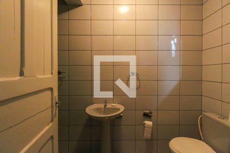 Casa à venda com 227m², 4 quartos e 4 vagasBanheiro de Serviço