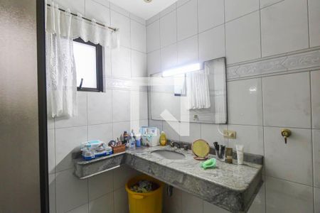 Casa à venda com 227m², 4 quartos e 4 vagasBanheiro 1