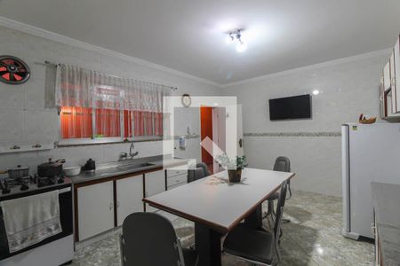 Casa à venda com 227m², 4 quartos e 4 vagasCozinha 1