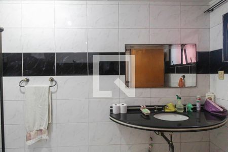Casa à venda com 227m², 4 quartos e 4 vagasBanheiro da Suíte