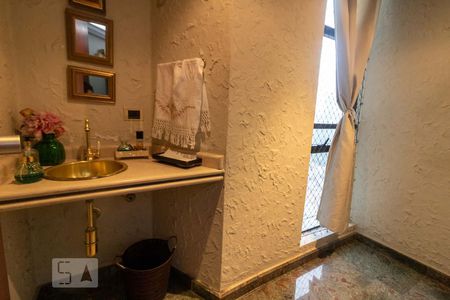 Apartamento à venda com 323m², 3 quartos e 4 vagasLavabo