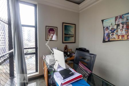 Apartamento à venda com 323m², 3 quartos e 4 vagasEscritório