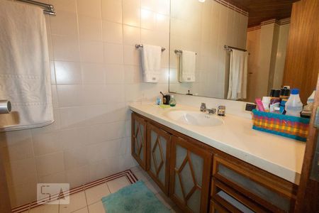 Apartamento à venda com 323m², 3 quartos e 4 vagasBanheiro da Suíte 2