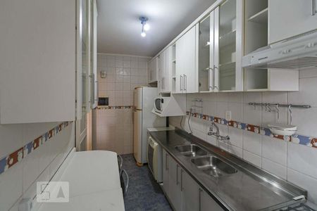 Cozinha de apartamento para alugar com 2 quartos, 78m² em Auxiliadora, Porto Alegre