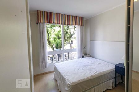 Quarto 1 de apartamento para alugar com 2 quartos, 78m² em Auxiliadora, Porto Alegre