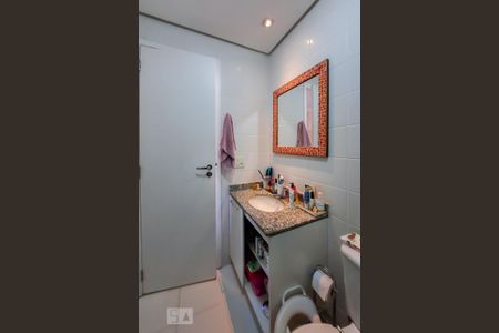 Apartamento à venda com 81m², 3 quartos e 2 vagas Apartamento à venda com 81m², 3 quartos e 2 vagasBanheiro da Suíte