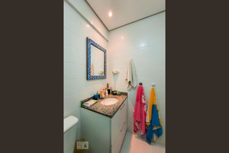 Apartamento à venda com 81m², 3 quartos e 2 vagas Apartamento à venda com 81m², 3 quartos e 2 vagasBanheiro Social