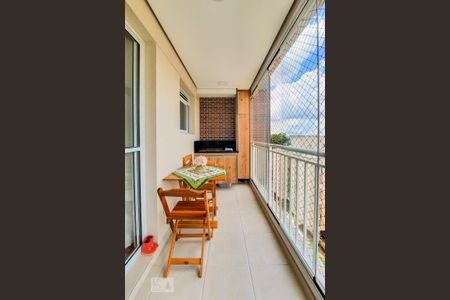 Apartamento à venda com 81m², 3 quartos e 2 vagas Apartamento à venda com 81m², 3 quartos e 2 vagasVaranda