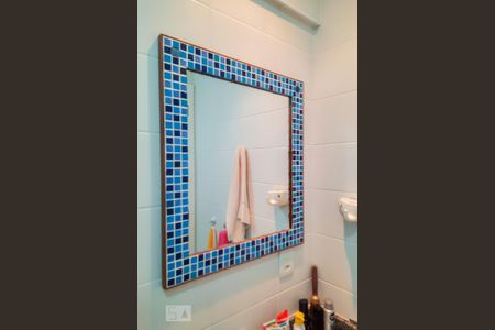 Apartamento à venda com 81m², 3 quartos e 2 vagas Apartamento à venda com 81m², 3 quartos e 2 vagasBanheiro Social