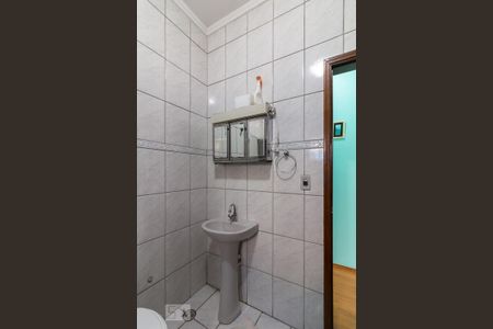 Casa à venda com 230m², 3 quartos e 6 vagasBanheiro quarto 3 suíte