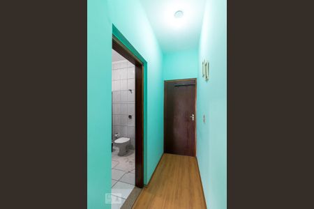 Casa à venda com 230m², 3 quartos e 6 vagasQuarto 3 suíte - entrada e banheiro