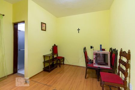 Casa à venda com 230m², 3 quartos e 6 vagasQuarto 2 suíte