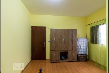 Casa à venda com 230m², 3 quartos e 6 vagasQuarto 2 suíte