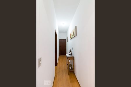 Corredor de casa à venda com 3 quartos, 230m² em Jardim Santa Mena, Guarulhos