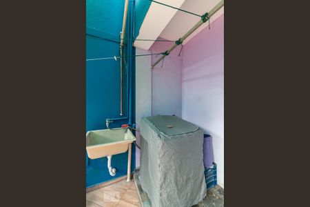 Casa à venda com 230m², 3 quartos e 6 vagasÁrea de serviço - tanque