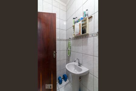 Casa à venda com 230m², 3 quartos e 6 vagasBanheiro quarto 1 suíte