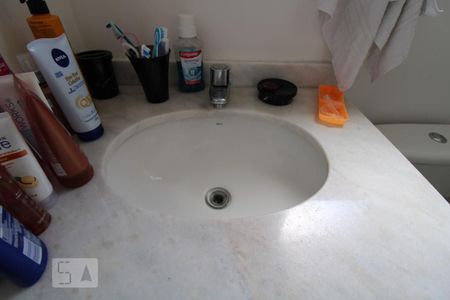 Apartamento à venda com 67m², 2 quartos e 1 vagaBanheiro da Suíte