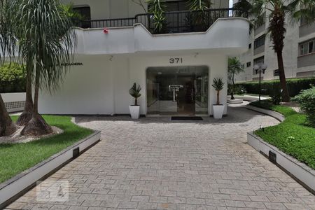 Apartamento à venda com 293m², 4 quartos e 4 vagasEntrada