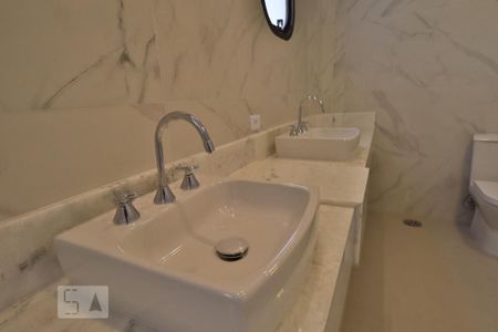 Apartamento à venda com 293m², 4 quartos e 4 vagasBanheiro da Suíte master 2