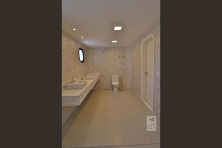 Apartamento à venda com 293m², 4 quartos e 4 vagasBanheiro da Suíte master 2