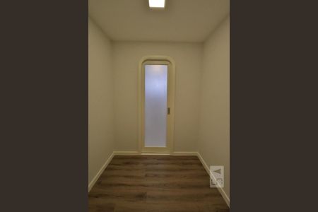 Apartamento à venda com 293m², 4 quartos e 4 vagasCloset Suíte master 1