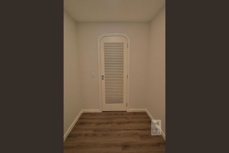 Apartamento à venda com 293m², 4 quartos e 4 vagasCloset Suíte master 1