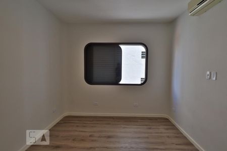 Apartamento à venda com 293m², 4 quartos e 4 vagasSuíte 1