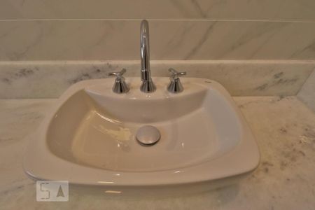 Apartamento à venda com 293m², 4 quartos e 4 vagasBanheiro da Suíte master 1