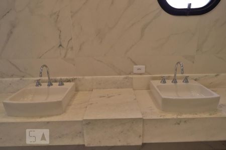 Apartamento à venda com 293m², 4 quartos e 4 vagasBanheiro da Suíte master 2