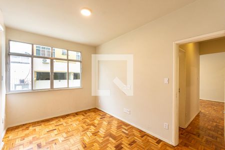 Suite de apartamento à venda com 2 quartos, 72m² em Santa Rosa, Niterói