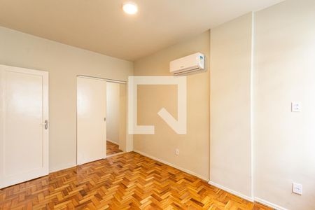 Suite de apartamento à venda com 2 quartos, 72m² em Santa Rosa, Niterói