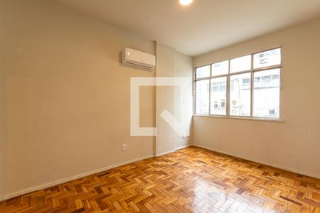 Suite de apartamento à venda com 2 quartos, 72m² em Santa Rosa, Niterói