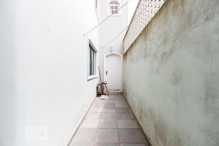 Casa à venda com 142m², 3 quartos e 3 vagasCorredor Externo