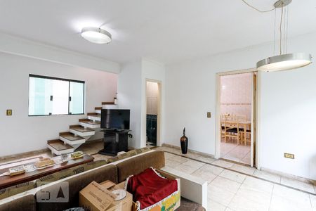 Sala de casa à venda com 3 quartos, 142m² em Parque Vitoria, São Paulo