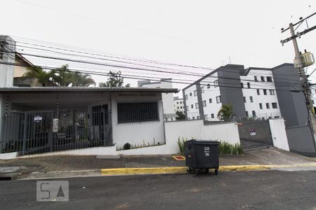 Apartamento para alugar com 55m², 2 quartos e 1 vaga Apartamento para alugar com 55m², 2 quartos e 1 vagaFachada