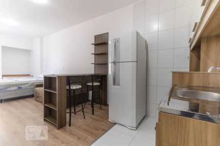 Cozinha de kitnet/studio para alugar com 1 quarto, 34m² em Centro, Curitiba