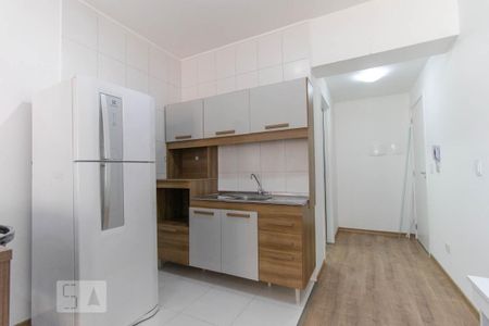 Cozinha de kitnet/studio para alugar com 1 quarto, 34m² em Centro, Curitiba